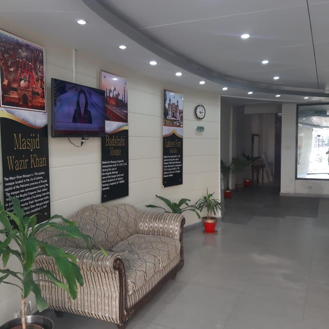 Premier Inn Davis Road Lahore Extérieur photo